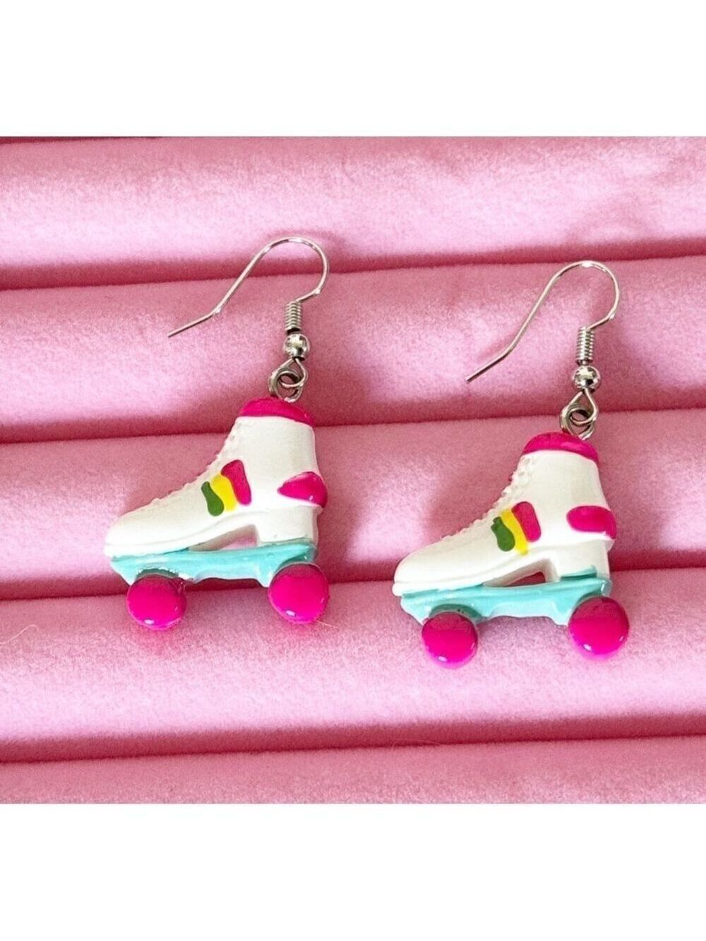Retro Vintage Roller Skates Dangle Earrings